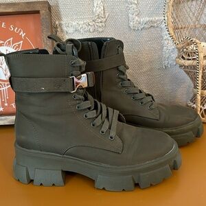 Steve Madden Tanker Boots